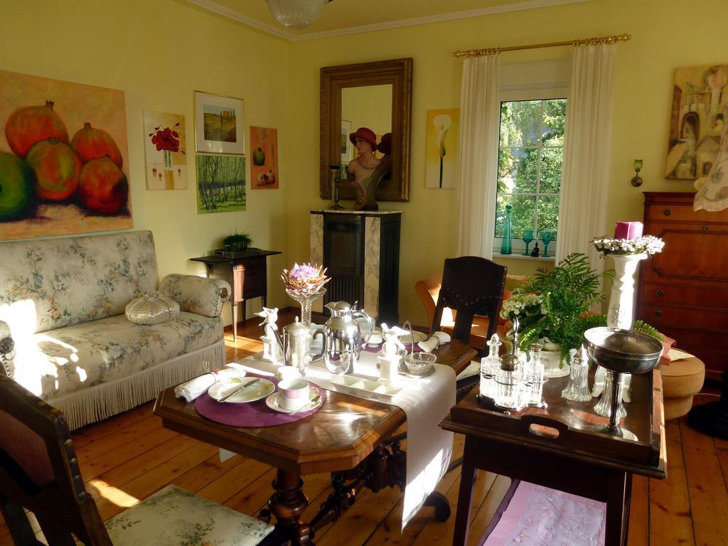 Romantikzimmer Im Antiquariat Sonnschied Экстерьер фото